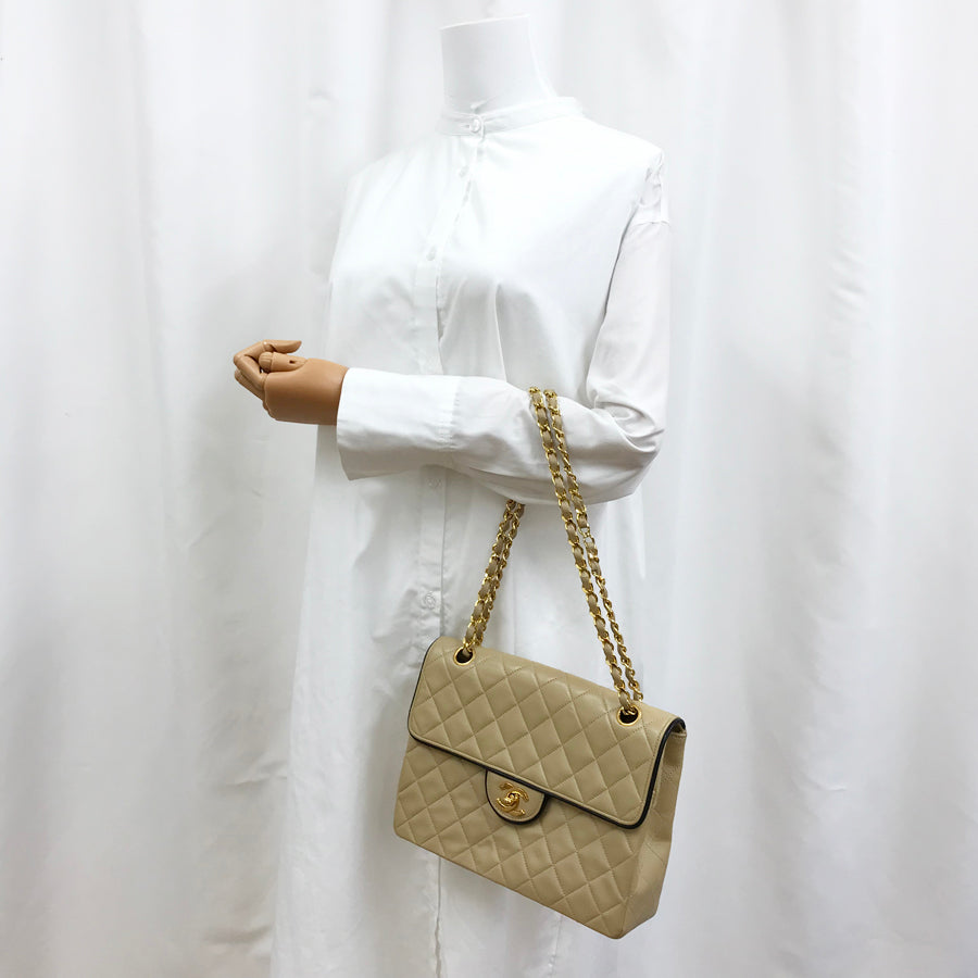 CHANEL Matelasse Shoulder bag
