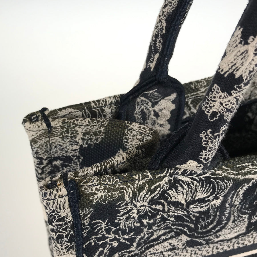 Dior Book Tote Small 50-MA-0232 Hand bag