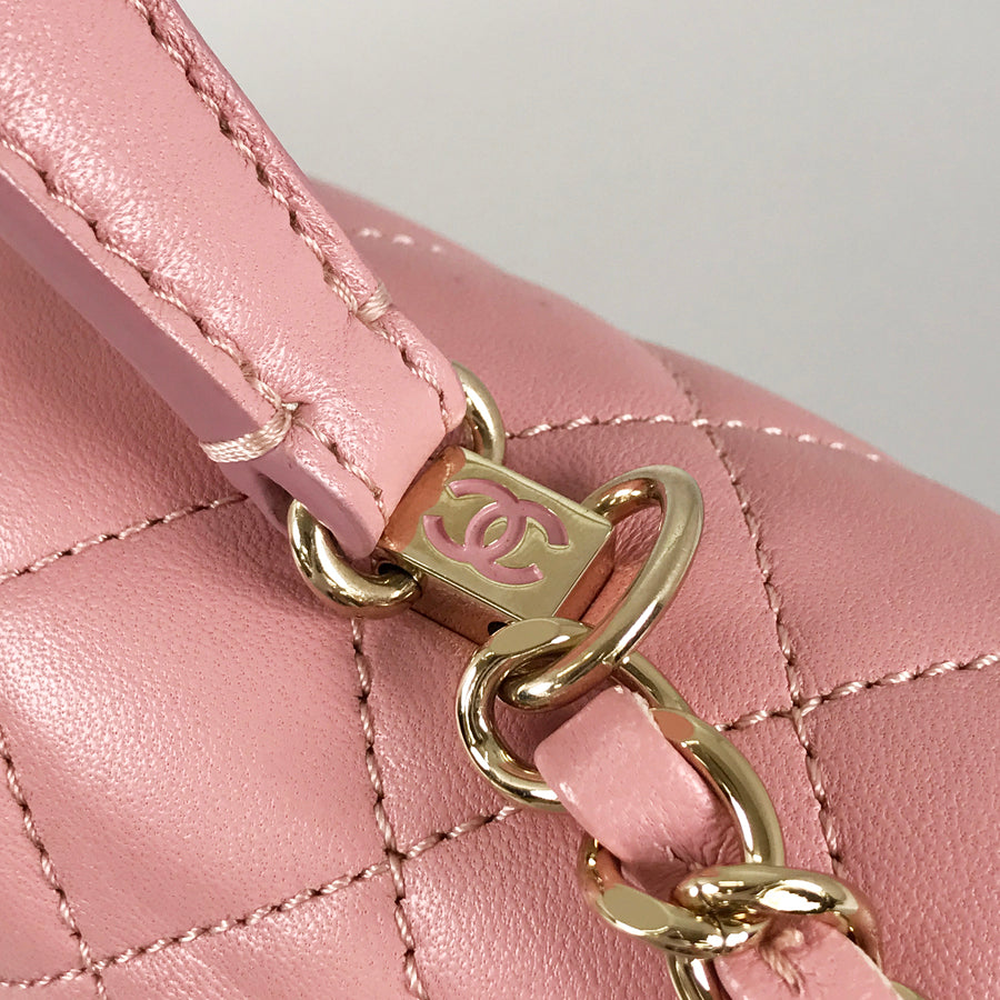 CHANEL Matelasse A57043 Shoulder bag