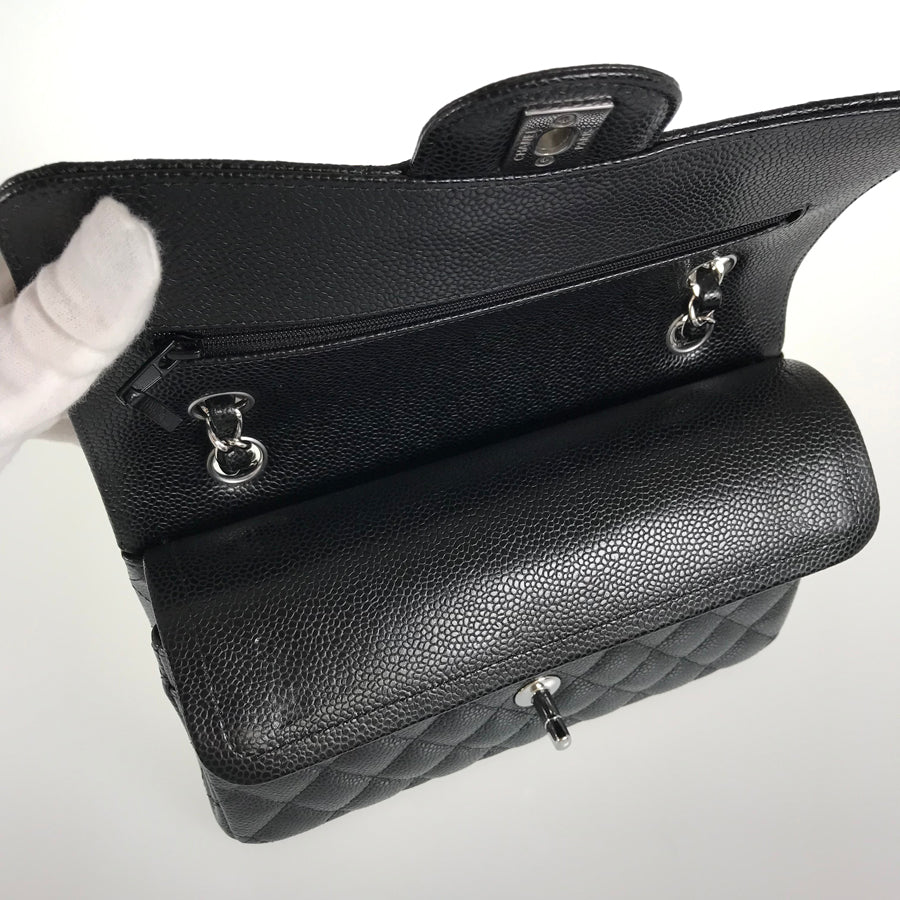 CHANEL Matelasse 23 Shoulder bag