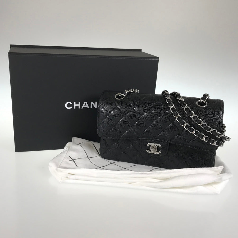 CHANEL Matelasse 23 Shoulder bag