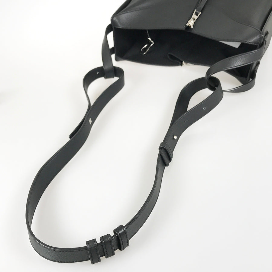 LOEWE Hammock Small 387.30S35 Hand bag