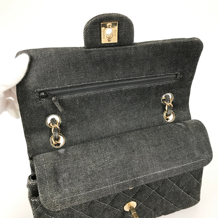 CHANEL Matelasse 23 Shoulder bag