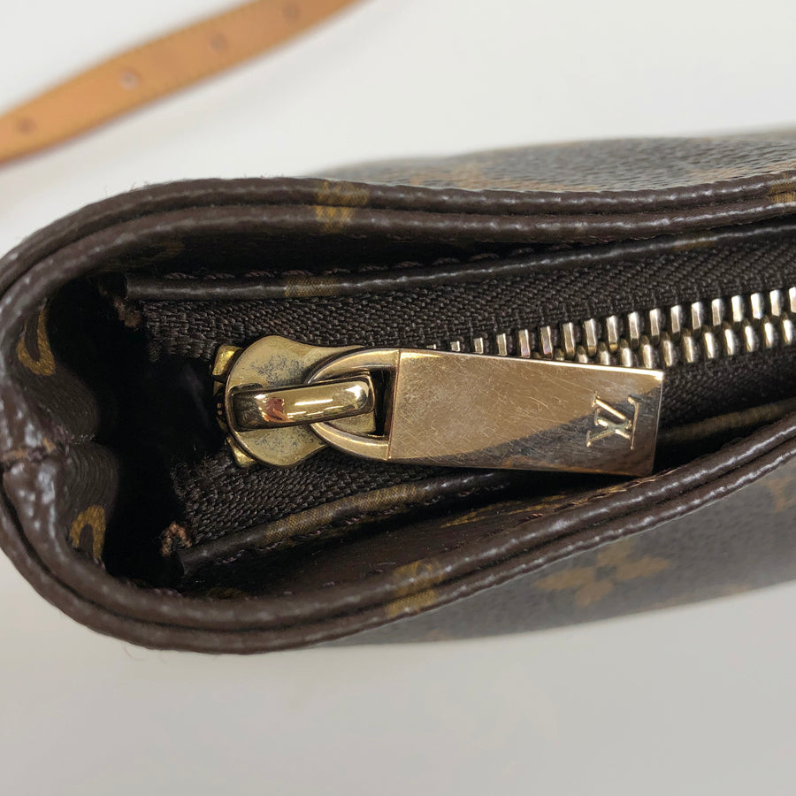 LOUIS VUITTON Monogram Trotter M51240 Shoulder bag
