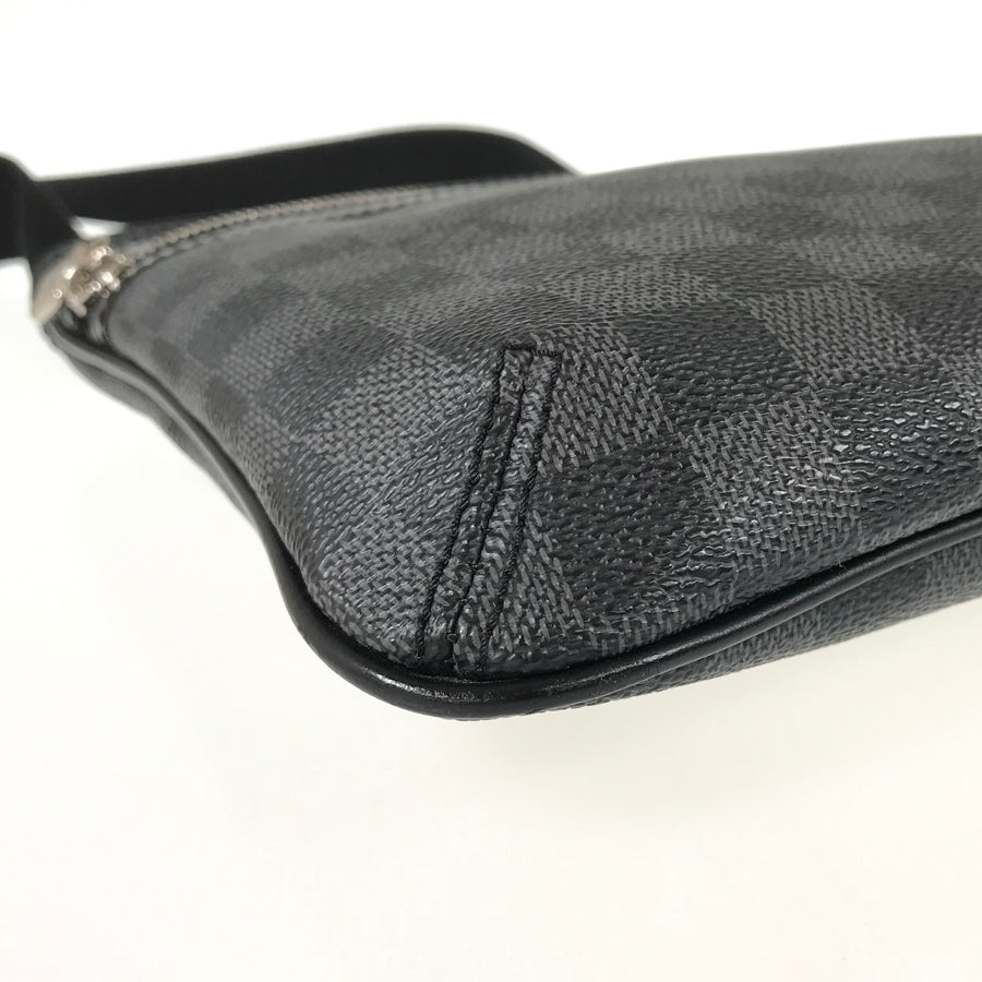 LOUIS VUITTON Damier Graphite Tomas N58028 Shoulder bag