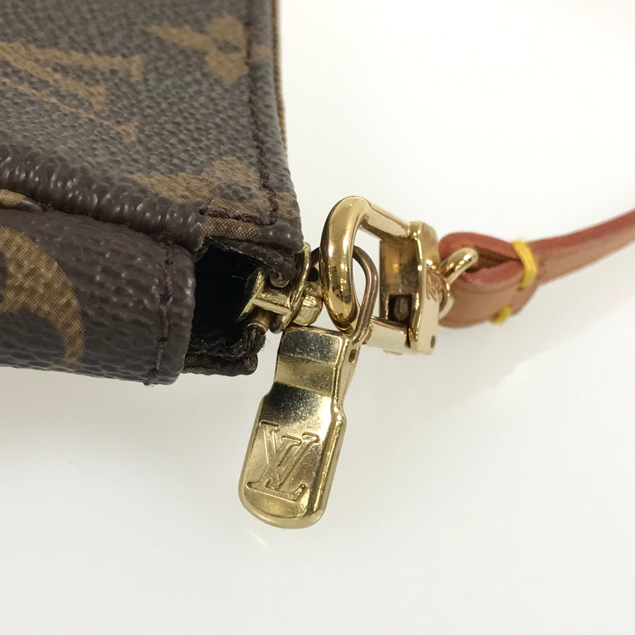 LOUIS VUITTON Monogram Pochette Accessoires M51980 Pouch