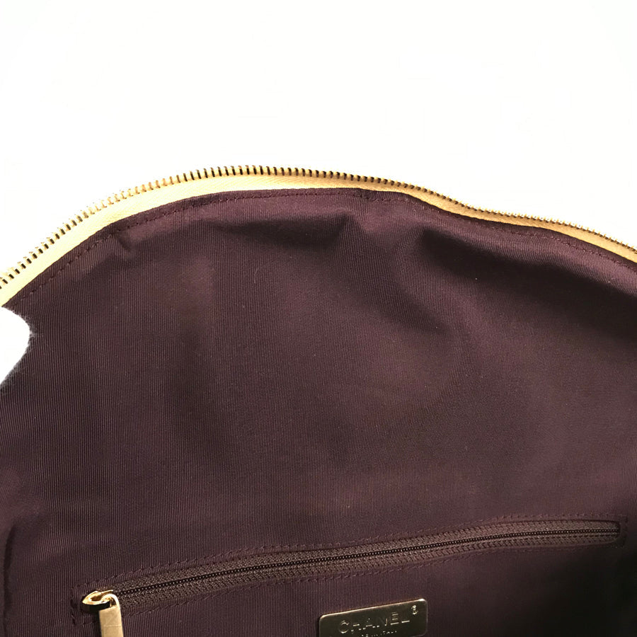 CHANEL egyptian graffiti Sling bag