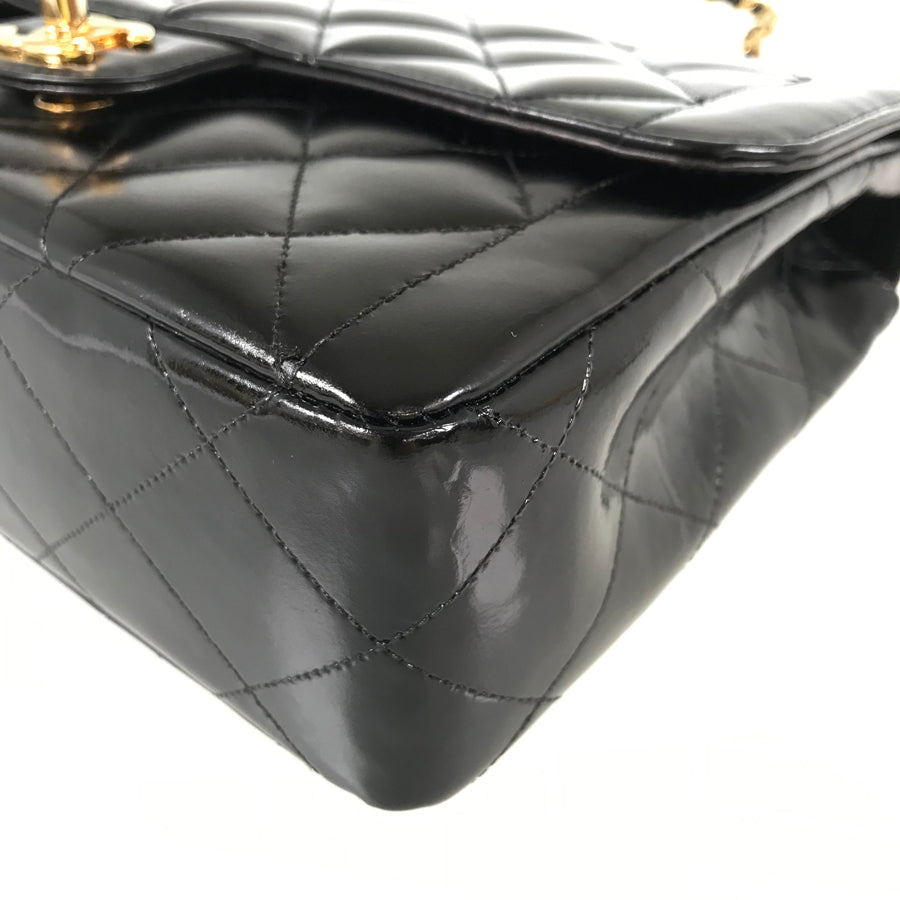 CHANEL Matelasse 25 Shoulder bag