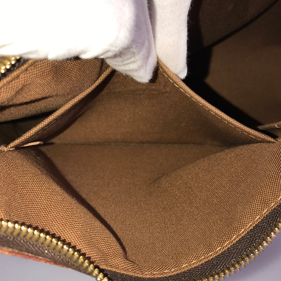 LOUIS VUITTON Monogram Thames GM M56383 Shoulder bag