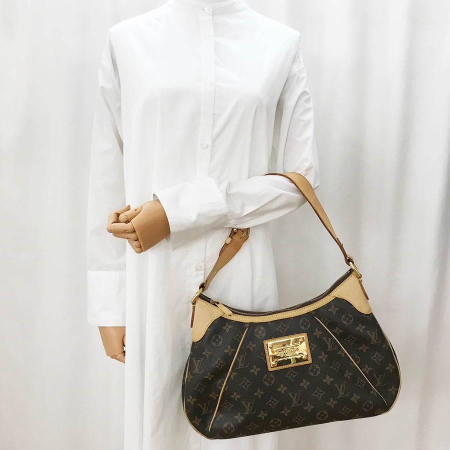 LOUIS VUITTON Monogram Thames GM M56383 Shoulder bag