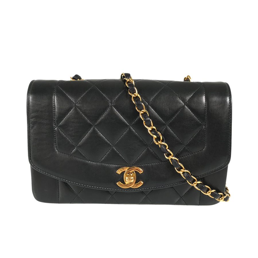 CHANEL Diana 22 Shoulder bag