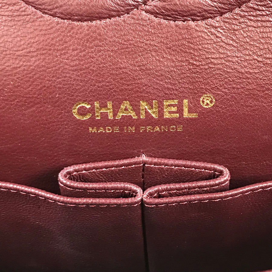 CHANEL Matelasse 25 Shoulder bag