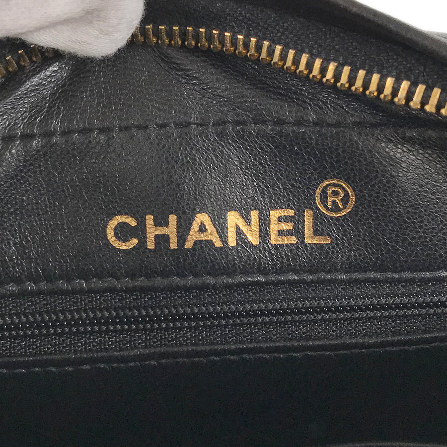 CHANEL Matelasse Shoulder bag
