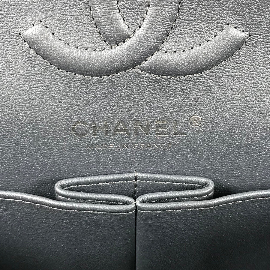 CHANEL Matelasse 23 Shoulder bag