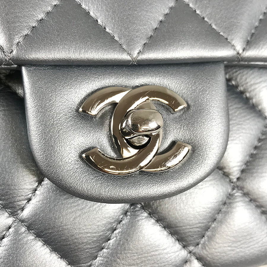 CHANEL Matelasse 23 Shoulder bag