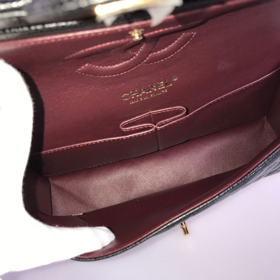 CHANEL Matelasse 25 Shoulder bag