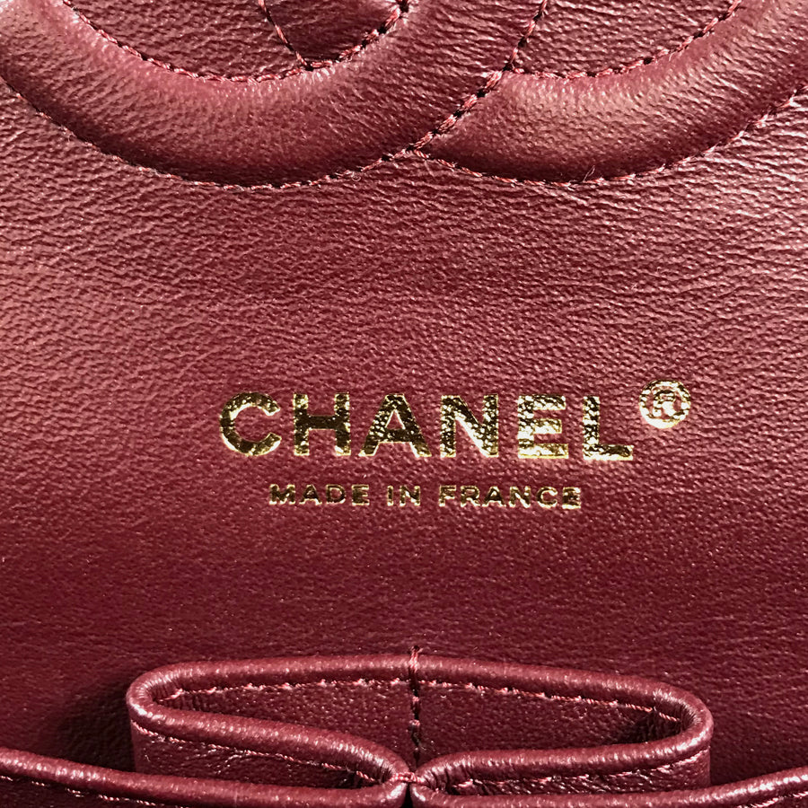 CHANEL Matelasse 25 Shoulder bag