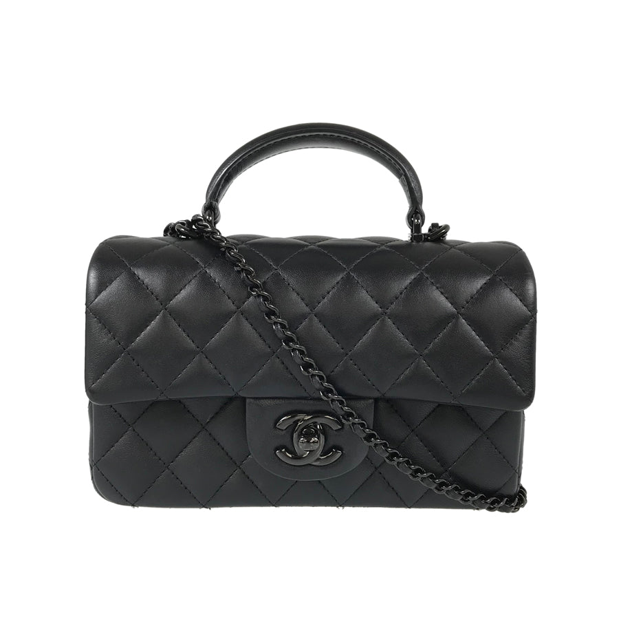 CHANEL Matelasse Shoulder bag