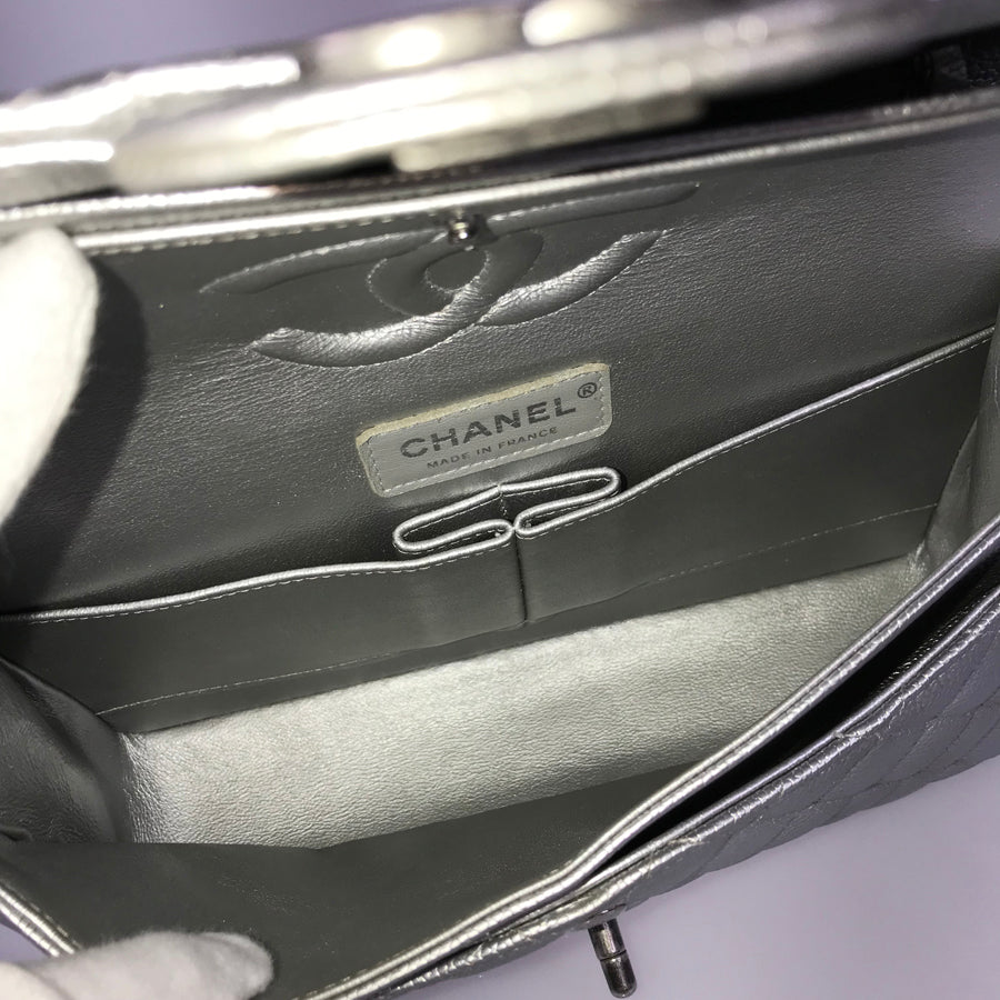 CHANEL Matelasse 25 Shoulder bag