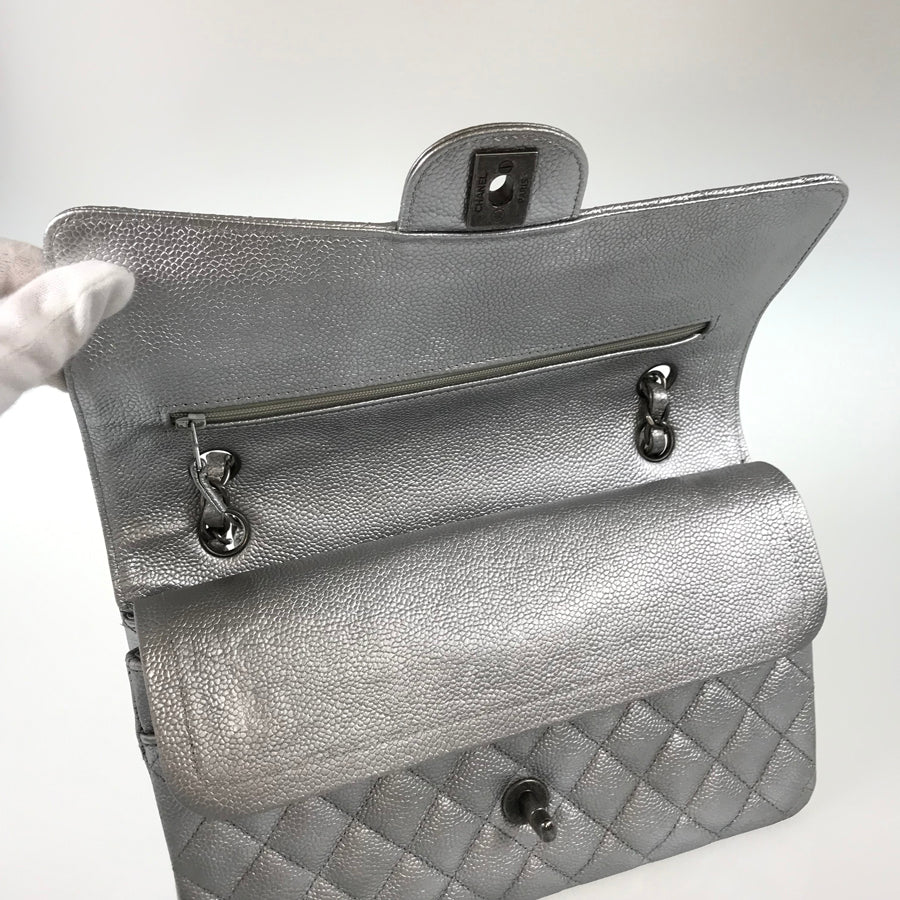 CHANEL Matelasse 25 Shoulder bag