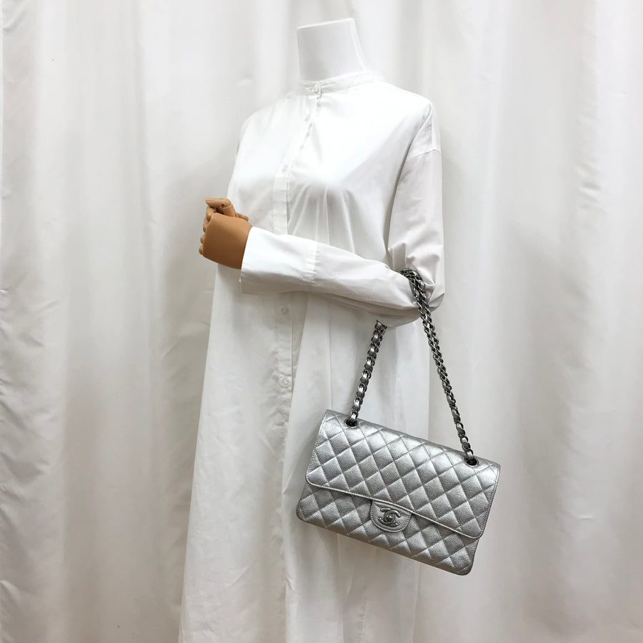CHANEL Matelasse 25 Shoulder bag