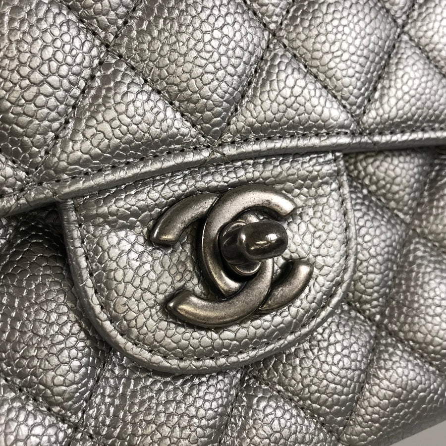 CHANEL Matelasse 25 Shoulder bag