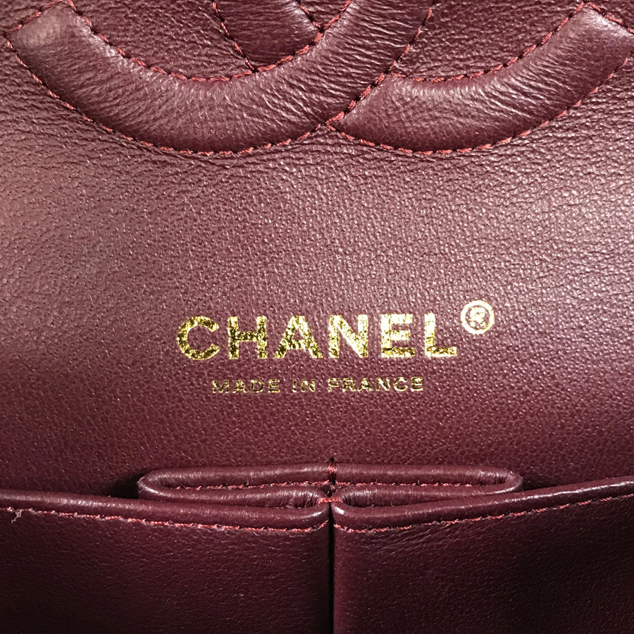 CHANEL Matelasse 25 Shoulder bag
