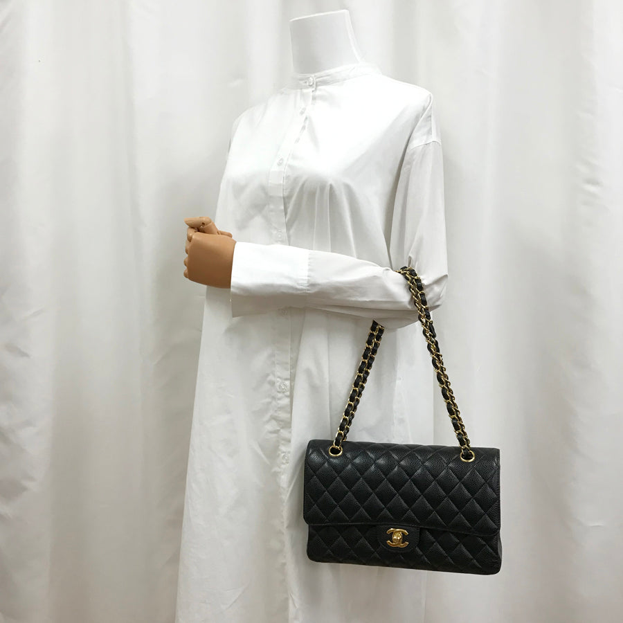 CHANEL Matelasse 25 Shoulder bag