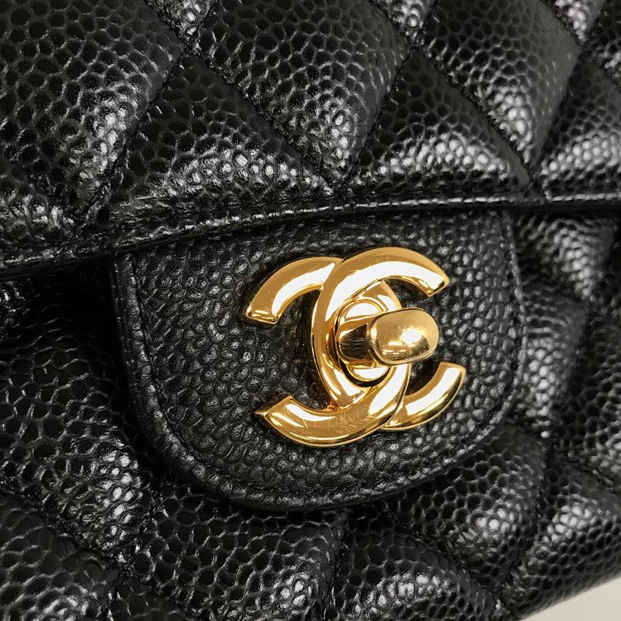 CHANEL Matelasse 25 Shoulder bag