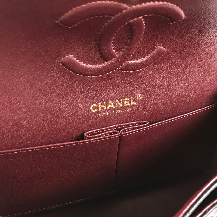 CHANEL Matelasse 25 Shoulder bag