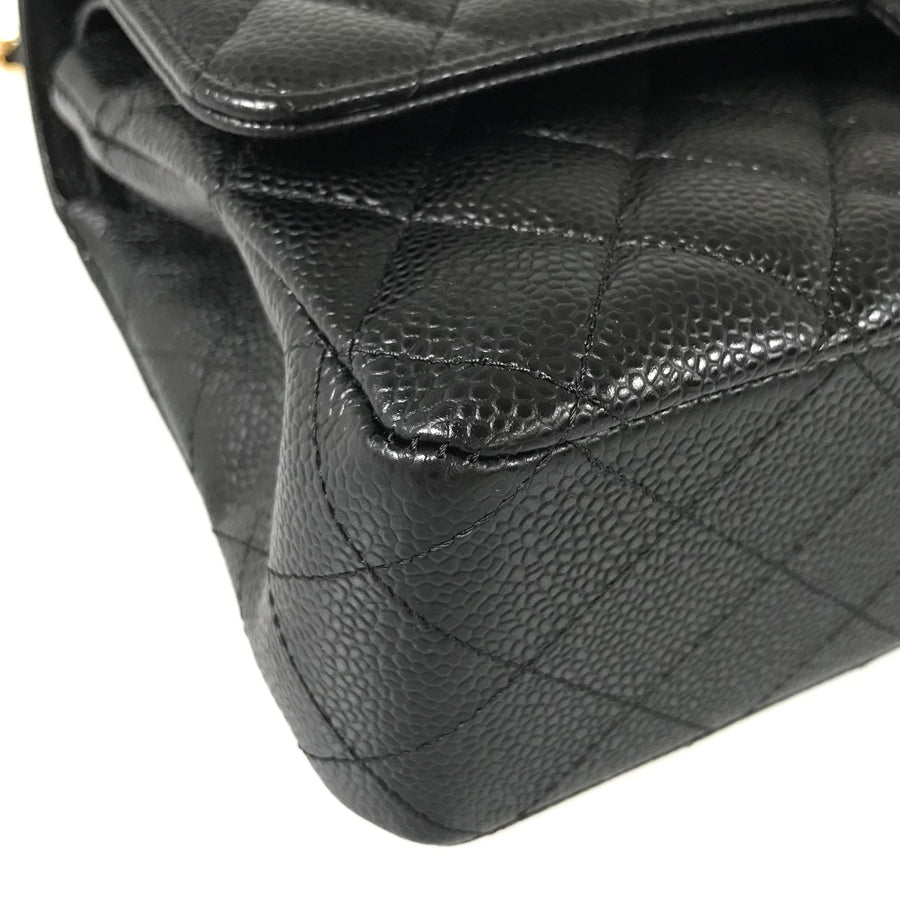 CHANEL Matelasse 25 Shoulder bag