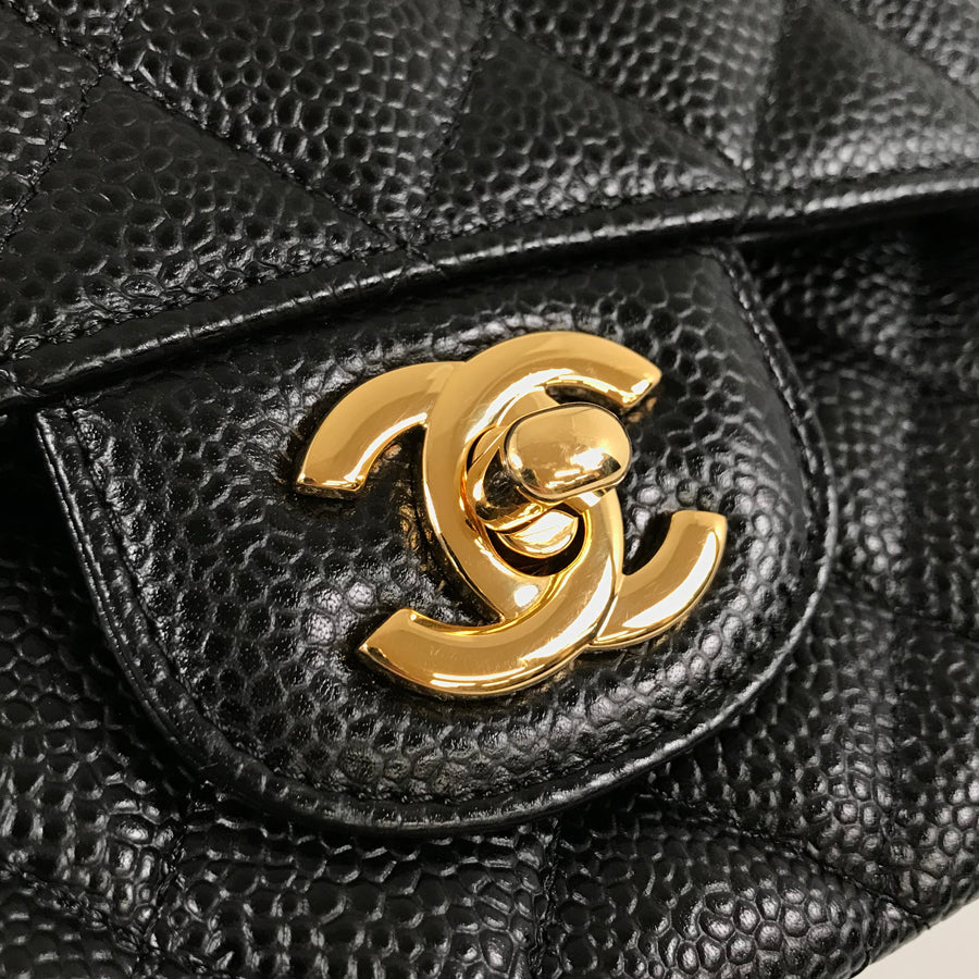 CHANEL Matelasse 25 Shoulder bag