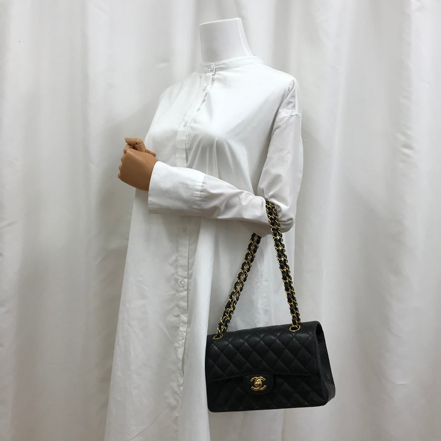 CHANEL Matelasse 23 Shoulder bag