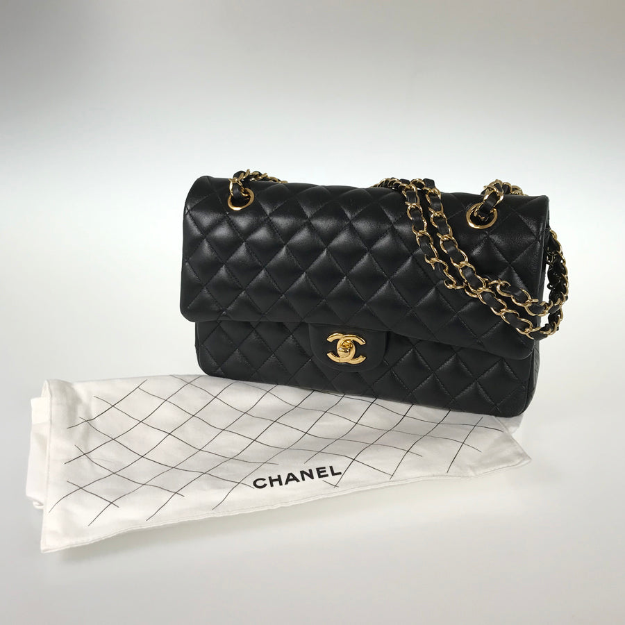 CHANEL Matelasse 25 Shoulder bag