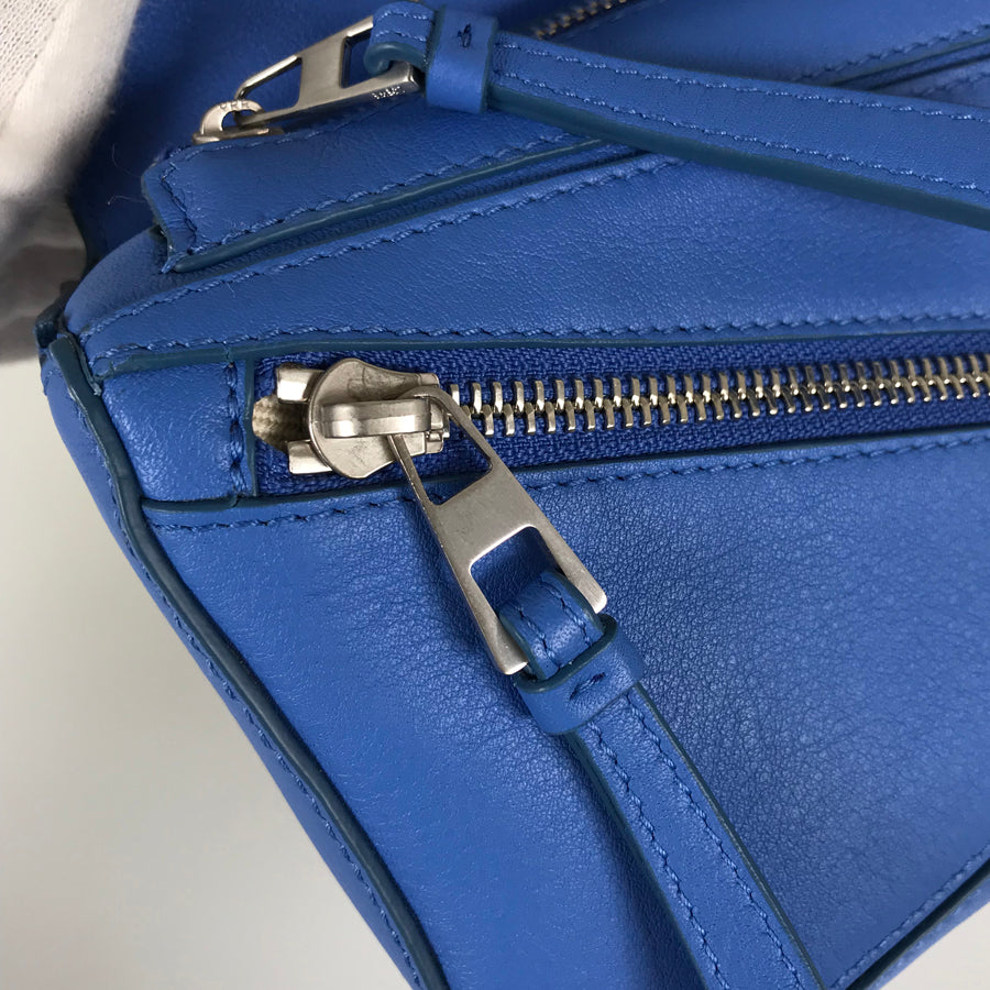 LOEWE Puzzle Bumbag Mini B510U89X02 Sling bag