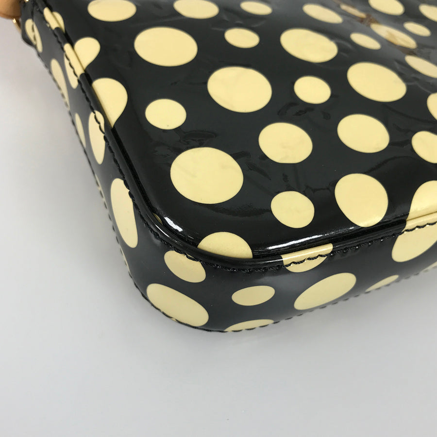 LOUIS VUITTON Vernis Dot Infinity Pochette Accessoires M91427 Pouch