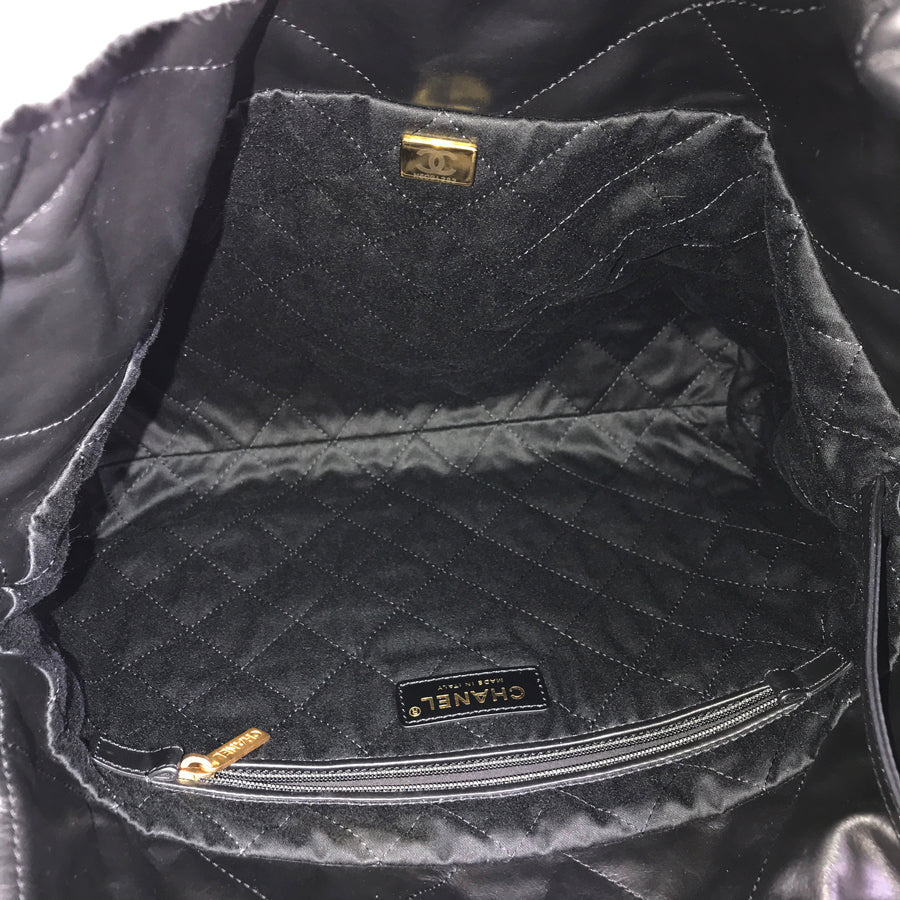 CHANEL Chanel 22 Small Shoulder bag