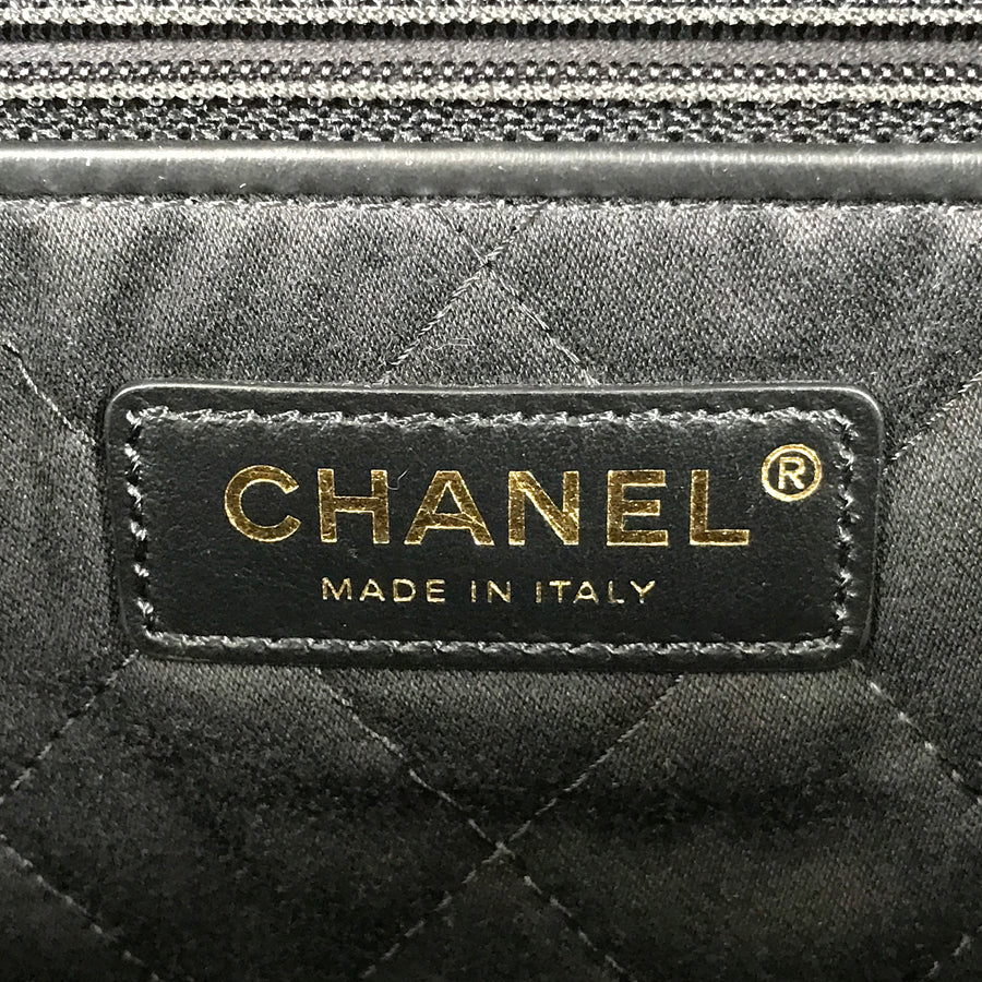 CHANEL Chanel 22 Small Shoulder bag