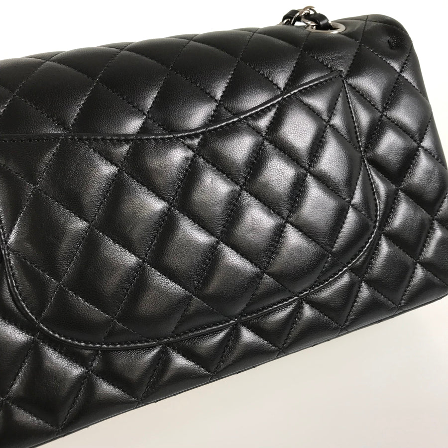 CHANEL Matelasse 25 Shoulder bag