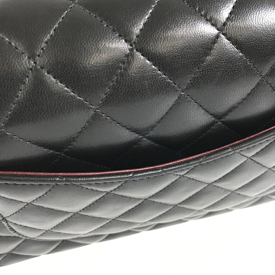 CHANEL Matelasse 25 Shoulder bag