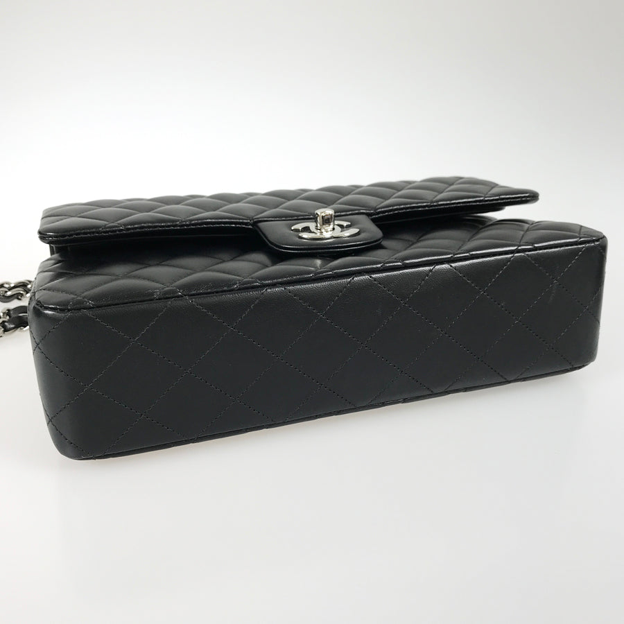 CHANEL Matelasse 25 Shoulder bag