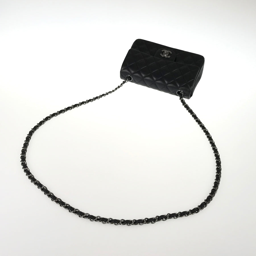 CHANEL Mini Matelasse 20 Shoulder bag