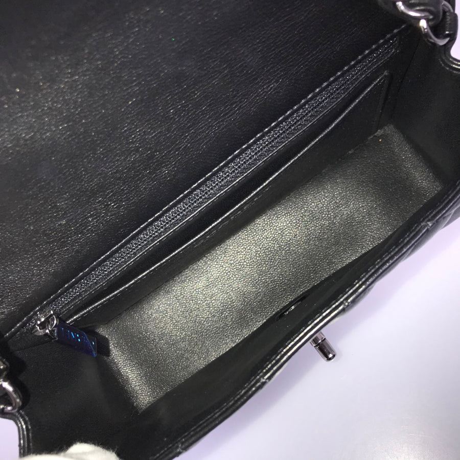 CHANEL Mini Matelasse 20 Shoulder bag