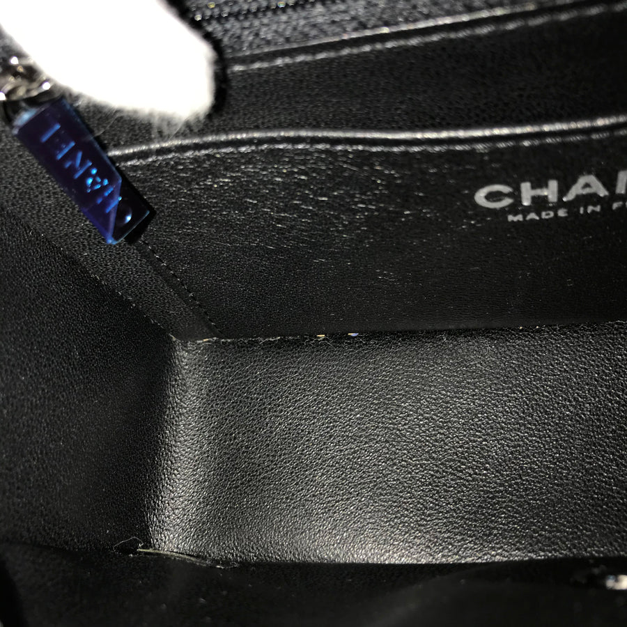 CHANEL Mini Matelasse 20 Shoulder bag