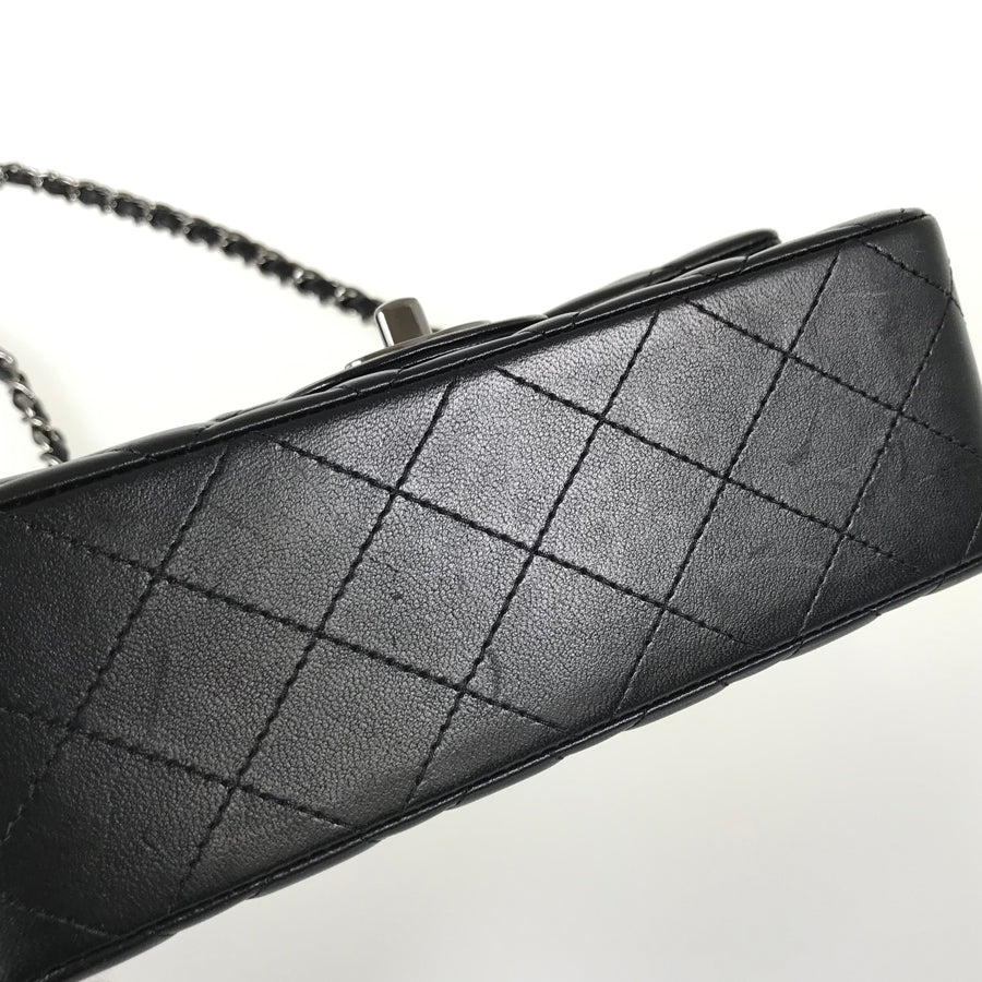 CHANEL Mini Matelasse 20 Shoulder bag