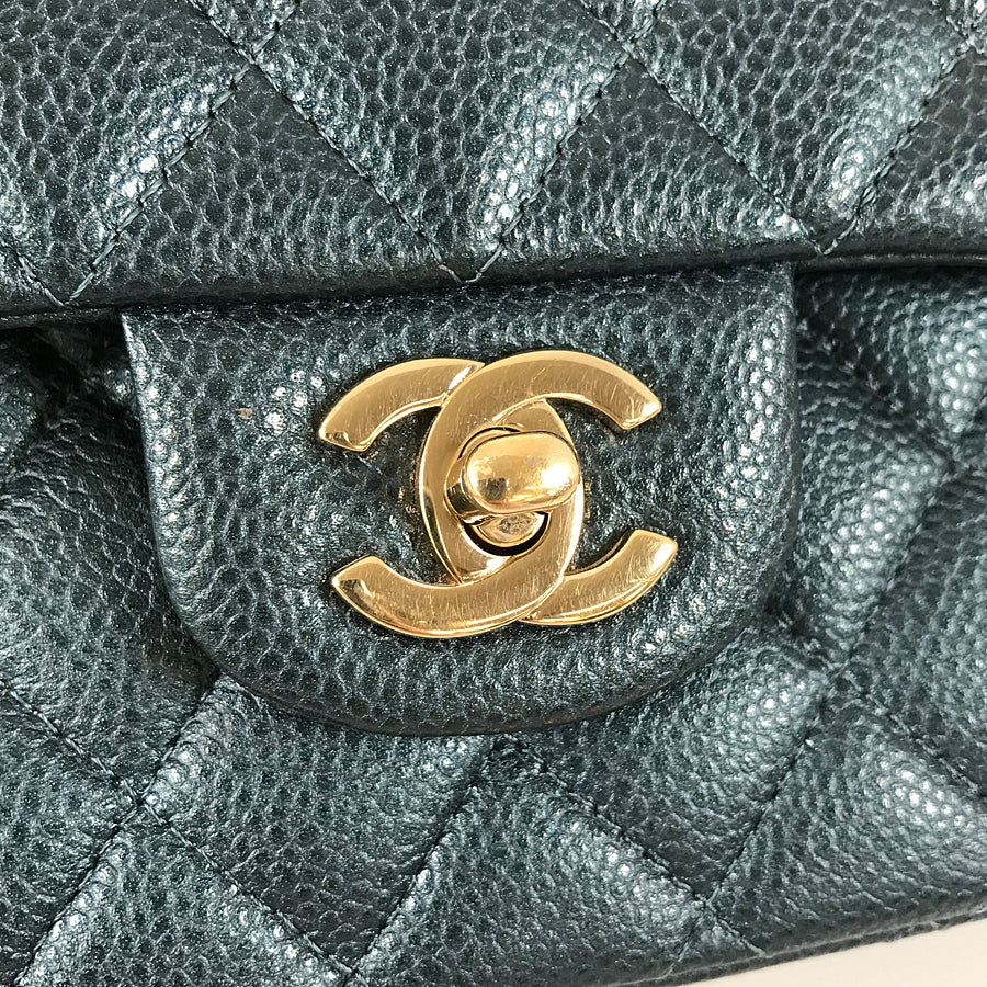 CHANEL Matelasse 25 Shoulder bag