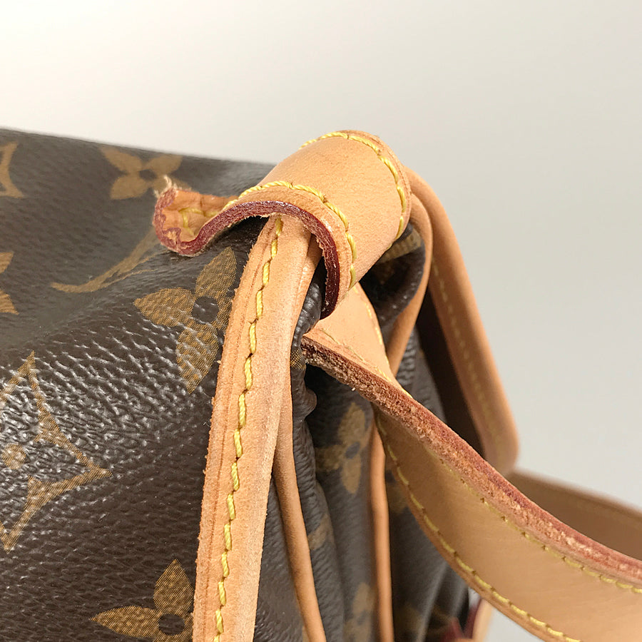 LOUIS VUITTON Monogram Saumur 30 M42256 Shoulder bag