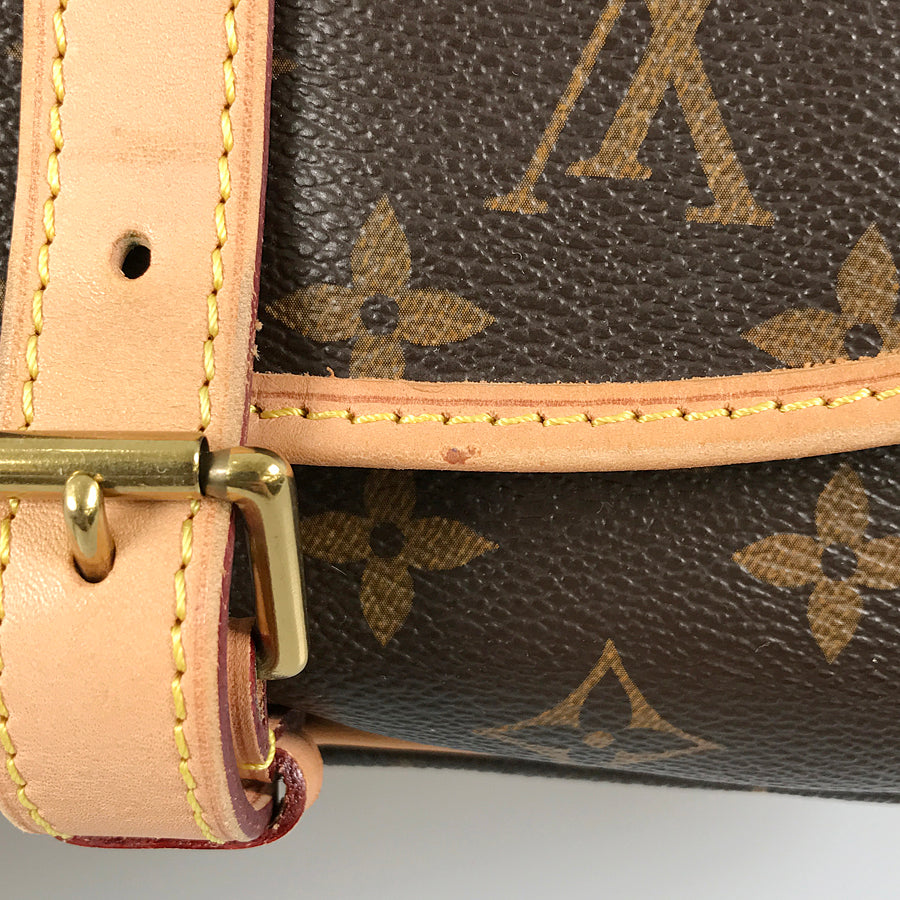 LOUIS VUITTON Monogram Saumur 30 M42256 Shoulder bag