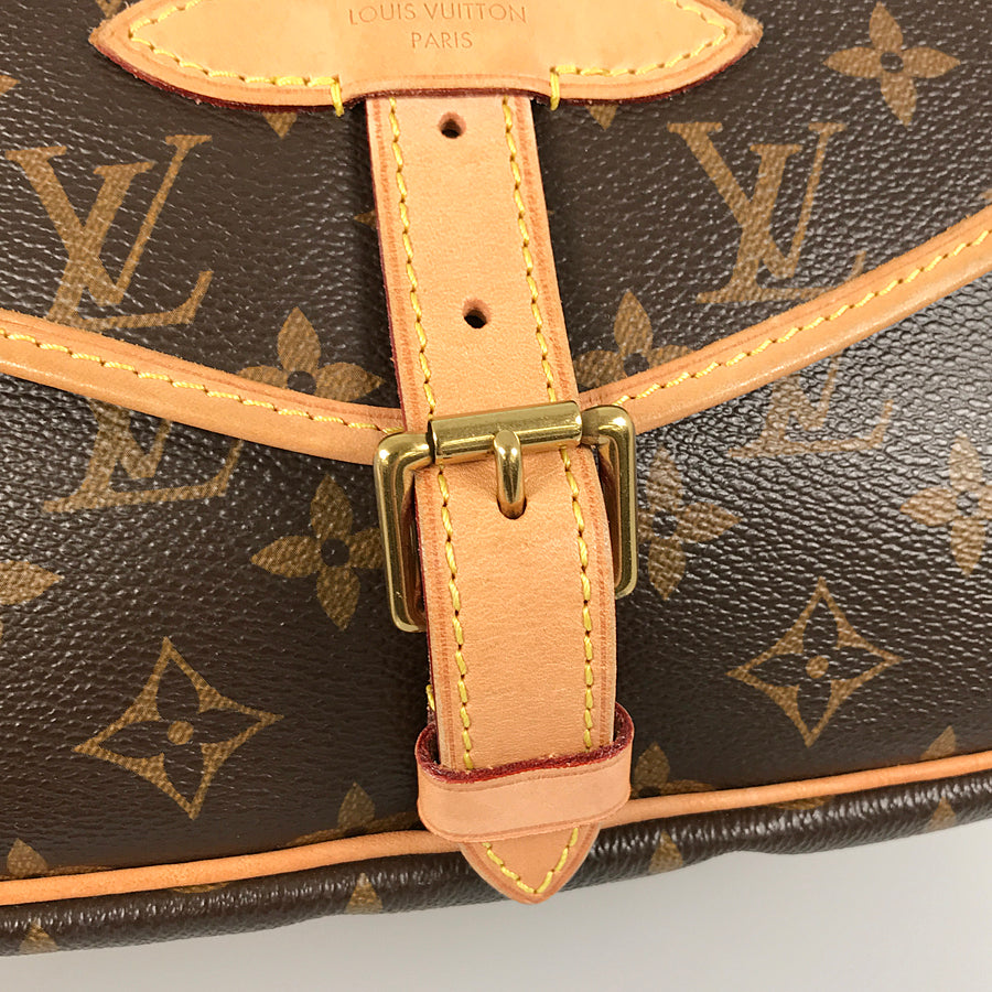 LOUIS VUITTON Monogram Saumur 30 M42256 Shoulder bag