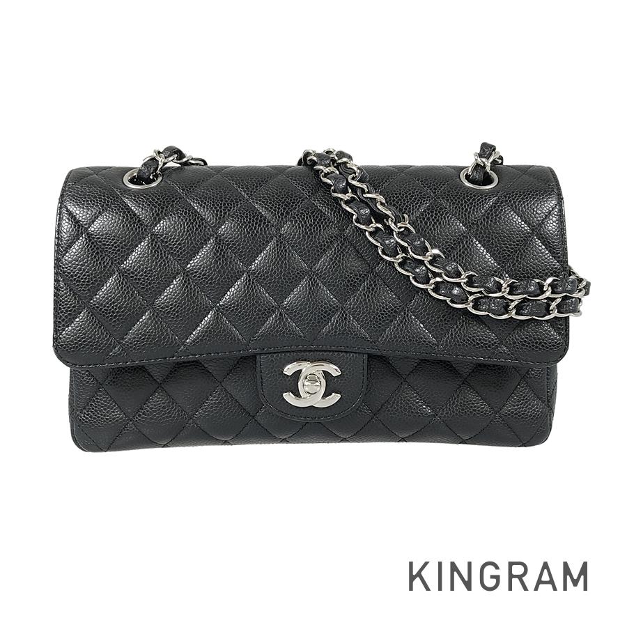 CHANEL Matelasse 25 Shoulder bag